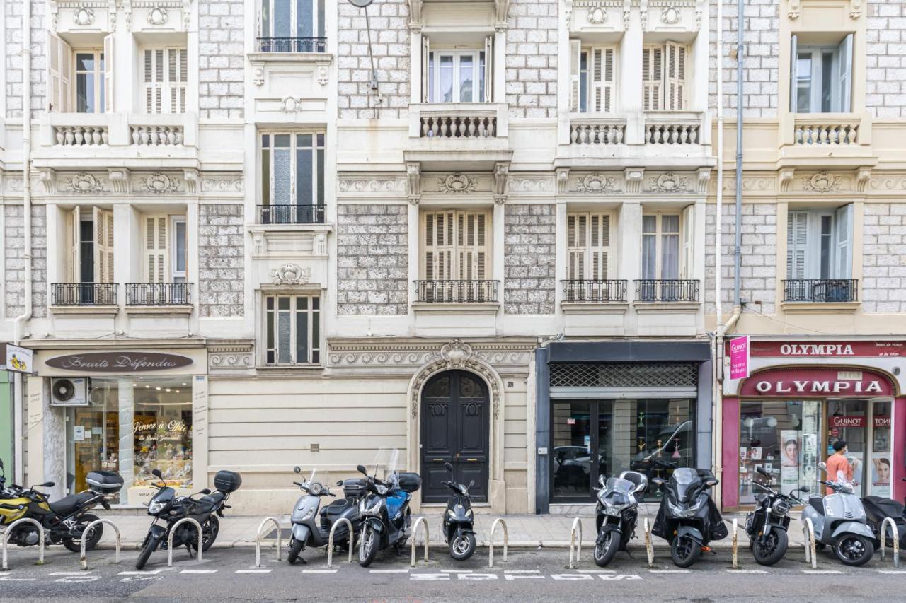 Chezdudi Apartment Nice Bagian luar foto