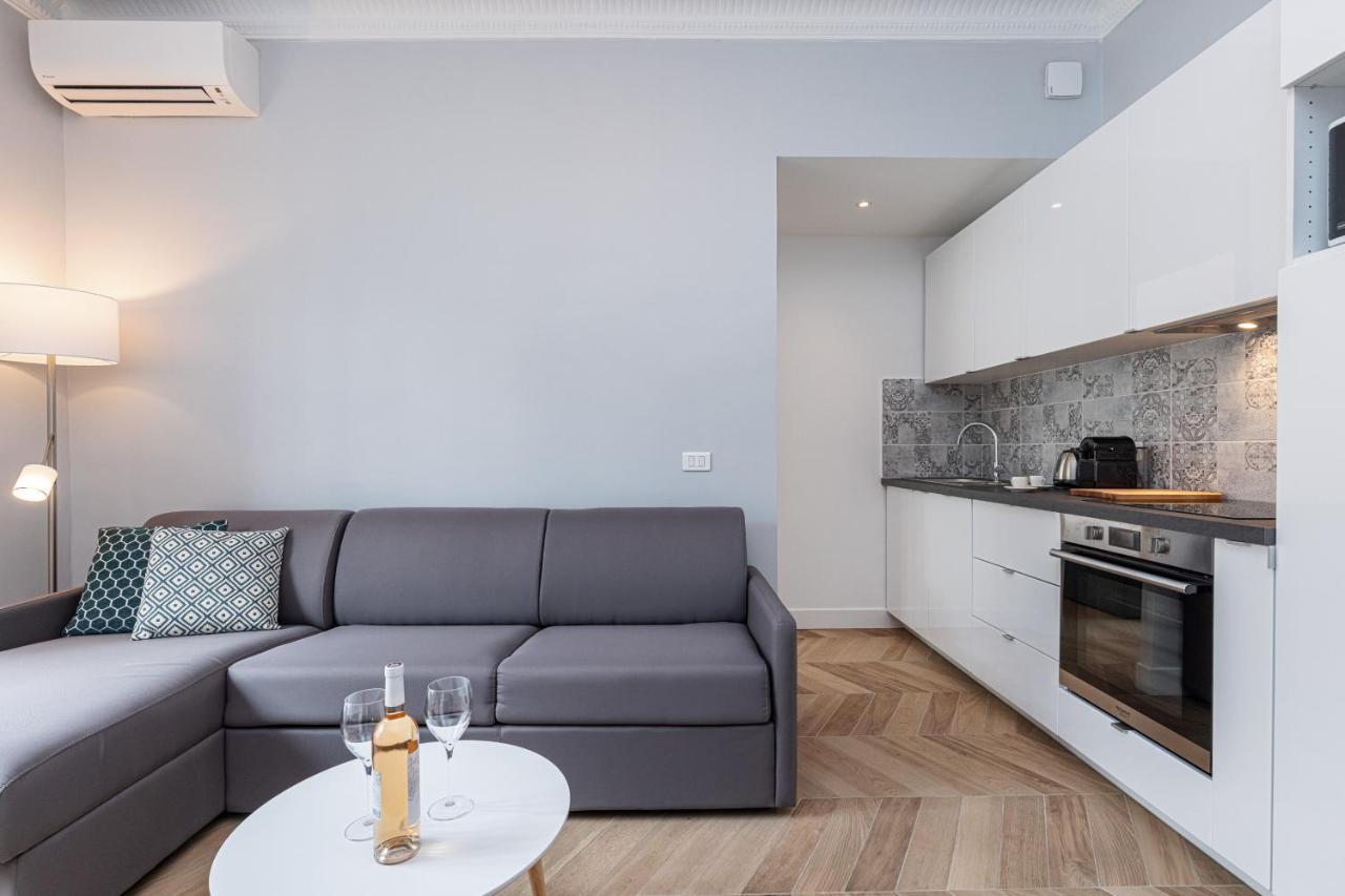 Chezdudi Apartment Nice Bagian luar foto