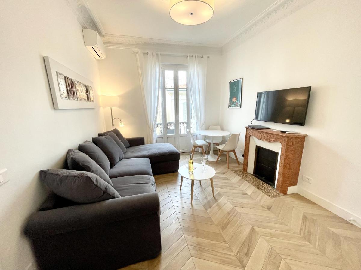 Chezdudi Apartment Nice Bagian luar foto